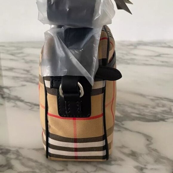 NWT Genuine Burberry Paddy Over Shoulder / Camera Bag Check Cloth and Leather - Picture 5 of 10